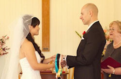 Lin and
                      Zak who held their elopement ceremony in the
                      Pioneer Wedding Chapel